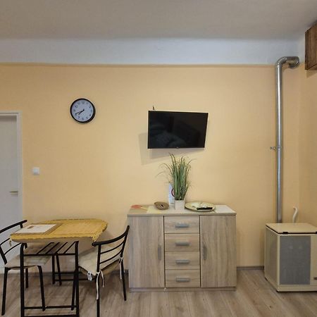 Szahara Vendeghaz Apartment Kerekegyháza Екстериор снимка
