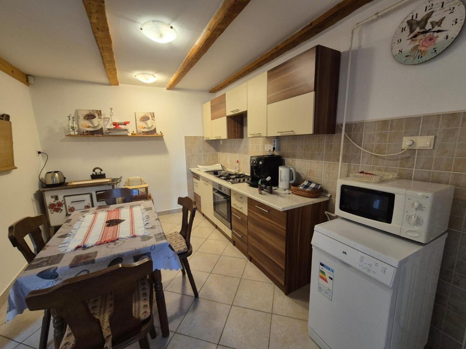 Szahara Vendeghaz Apartment Kerekegyháza Екстериор снимка