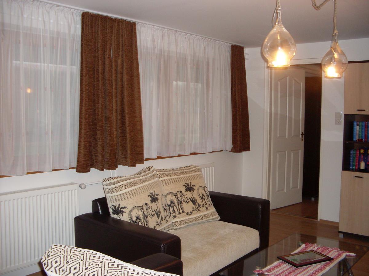 Szahara Vendeghaz Apartment Kerekegyháza Екстериор снимка